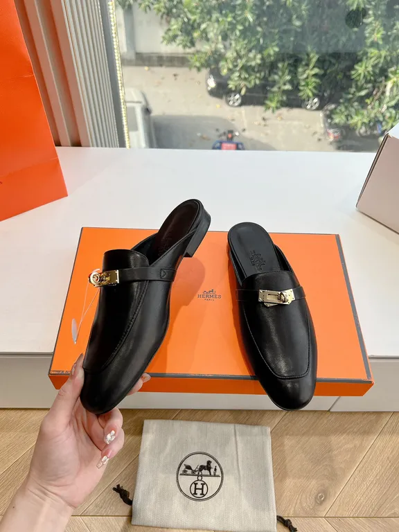 Hermes Shoe 